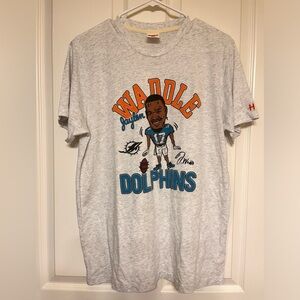 Gray Waddle Dolphins Graphic T-Shirt